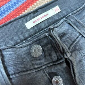 Grey Levi’s wedgie straight- sz 26